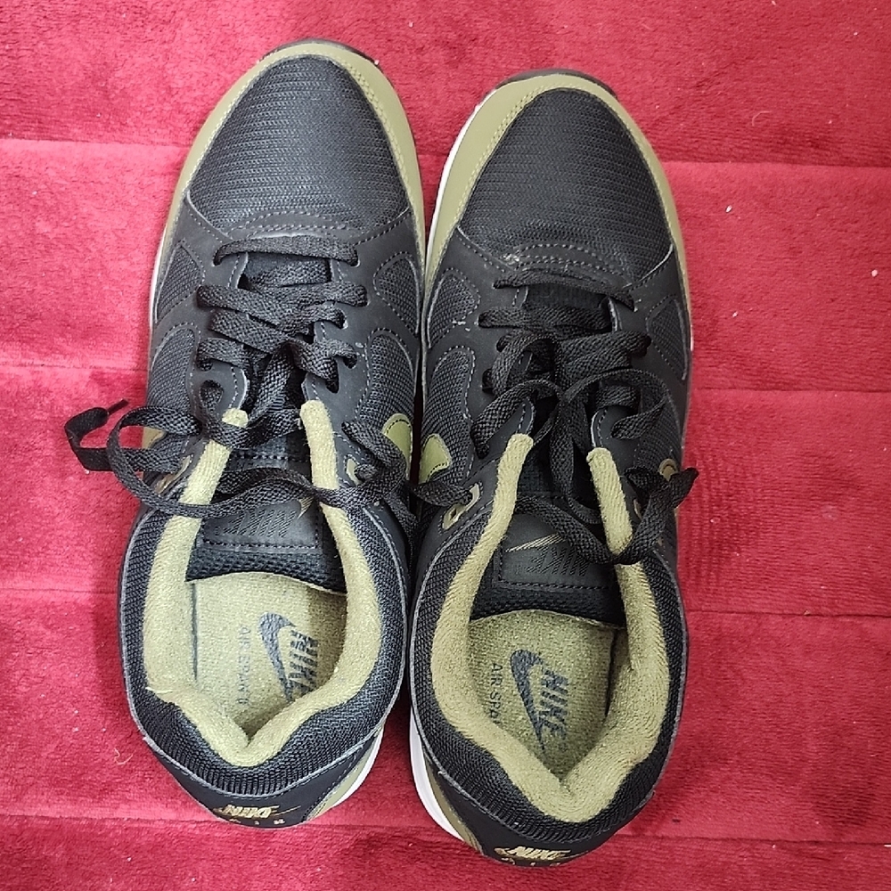 Nike Black and Tan Casual Sneakers